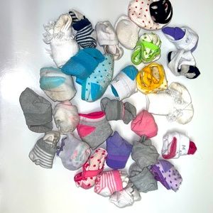 All socks come together 2-3T